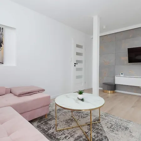 Pearl 3city By Renters Апартаменти